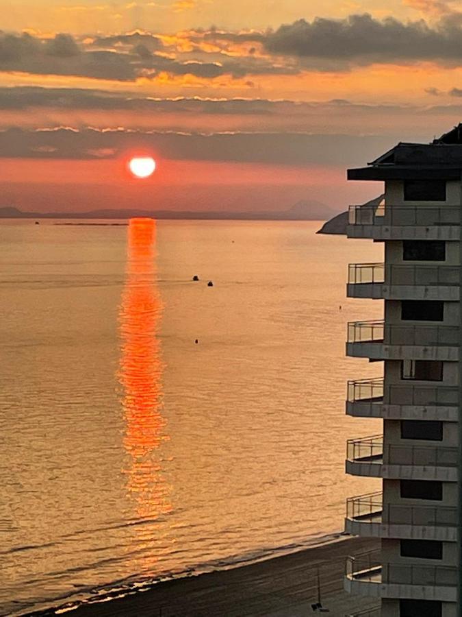 Apartamento Turistico Playmon Bacana Planta 14 베니돔 외부 사진